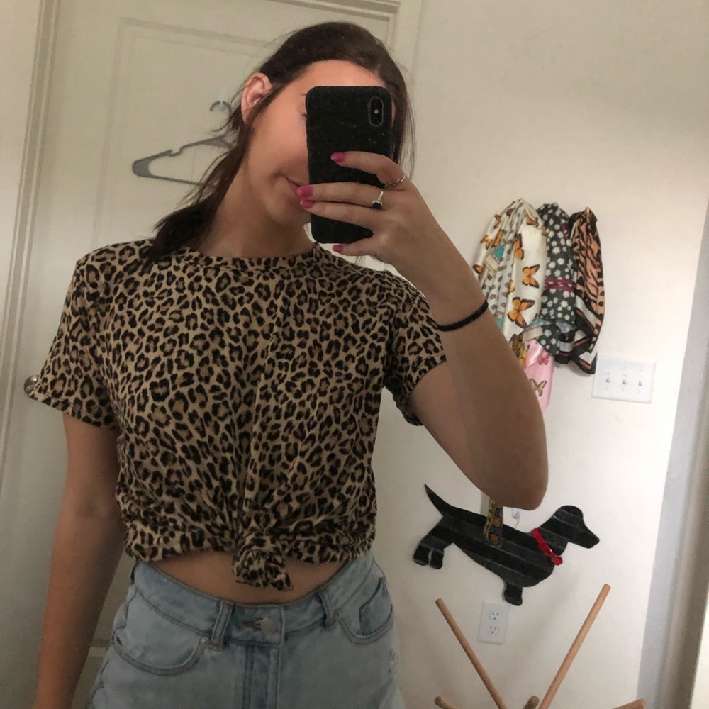 Soft cheetah tee